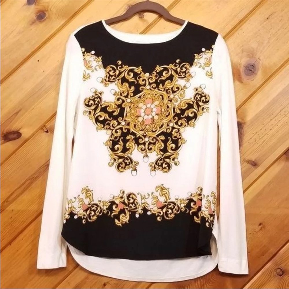 Adrienne Vittadini designer graphic top